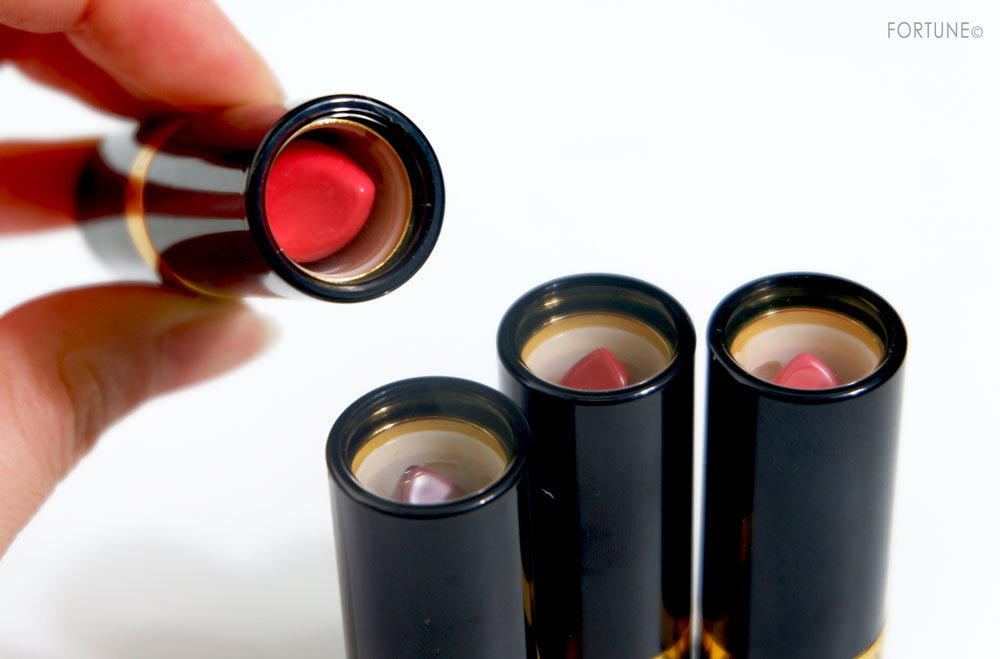 REVLON（レブロン）「スーパー ラストラス リップスティック」新4色