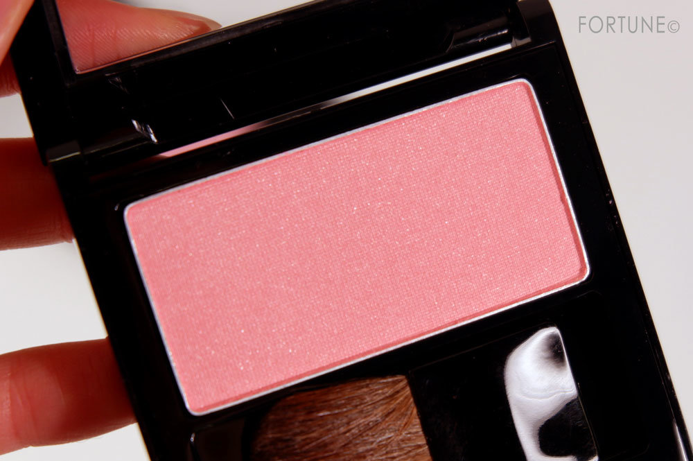 REVLON(レブロン) 『レブロン パーフェクトリー ナチュラル ブラッシュ』