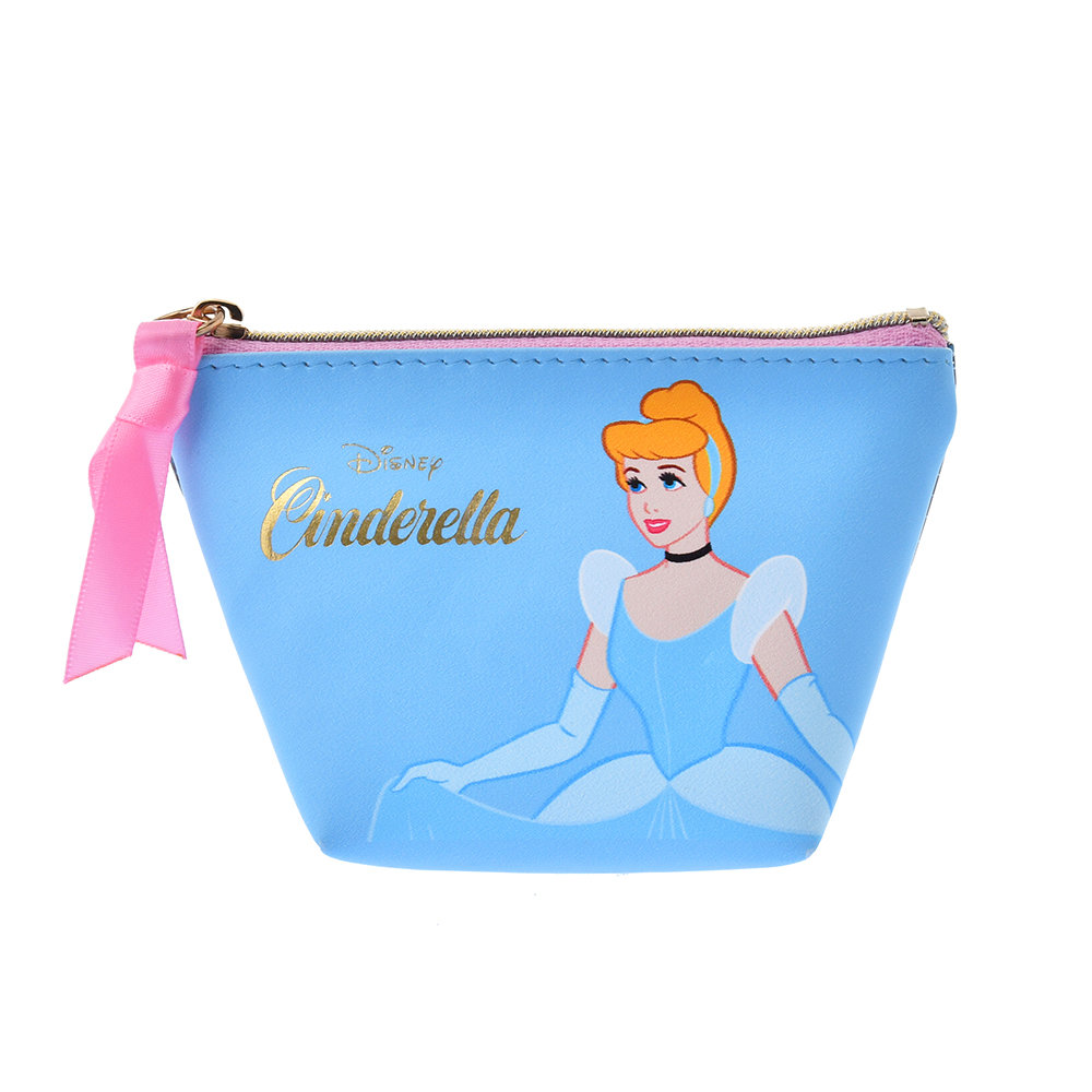 ディズニーストア 映画『シンデレラ』公開70周年記念グッズ「ポーチ」