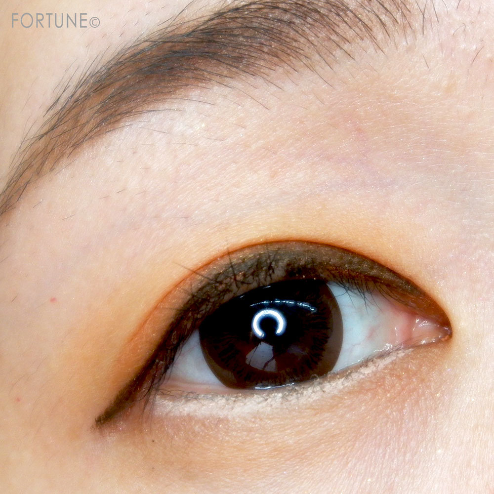 画像：レブロン カラーステイ マイクロ ハイパー プレシジョン ジェル アイライナー