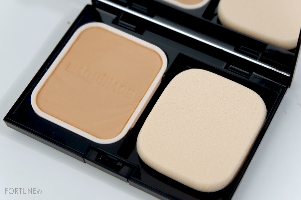 画像：MAQuillAGE（マキアージュ）「ドラマティックパウダリー UV＆コンパクトケース 限定セット 4」