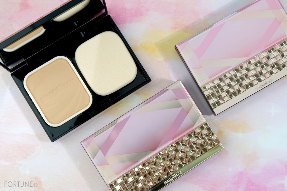 画像：MAQuillAGE（マキアージュ）「ドラマティックパウダリー UV＆コンパクトケース 限定セット 4」