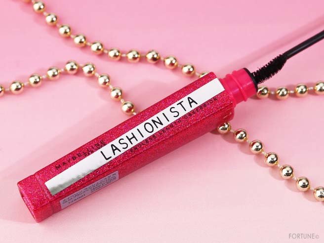 画像：メイベリン ニューヨーク「ラッシュニスタ N」限定グリッターパッケージ