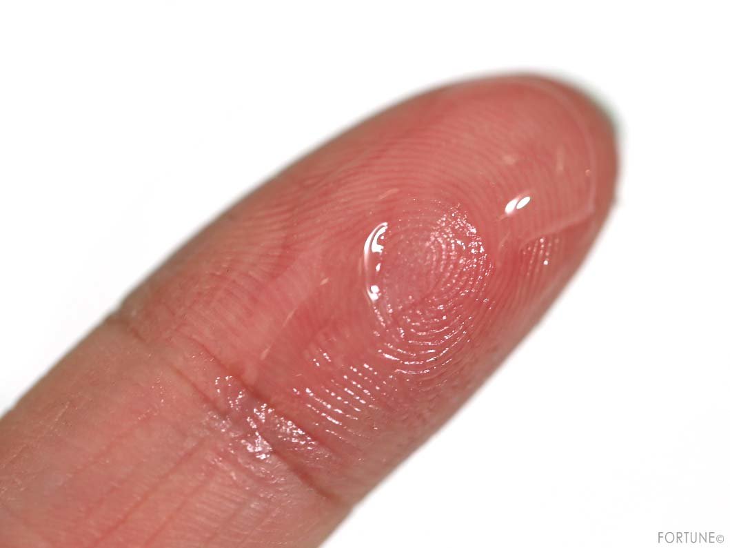 画像：plus eau（プリュスオー）「ポイントリペア」