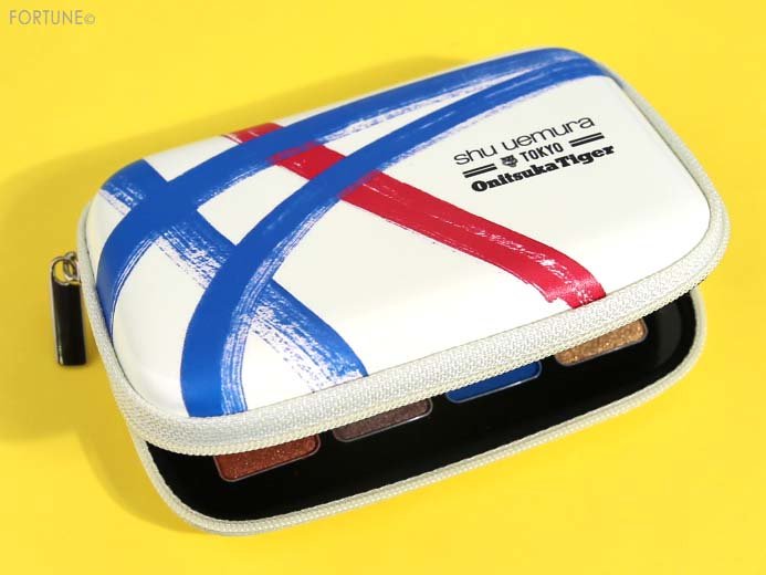 画像：シュウ ウエムラ × オニツカタイガー「ビヨンド ザ リミット アイパレット」