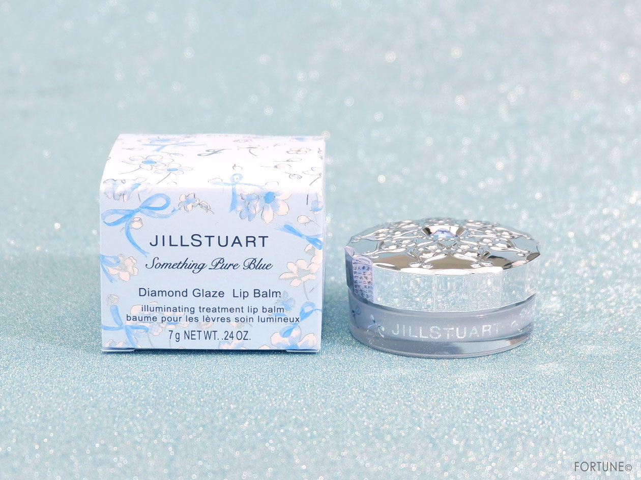 画像：「ジルスチュアート　サムシングピュアブルー　ダイヤモンド グレイズ　リップバーム」