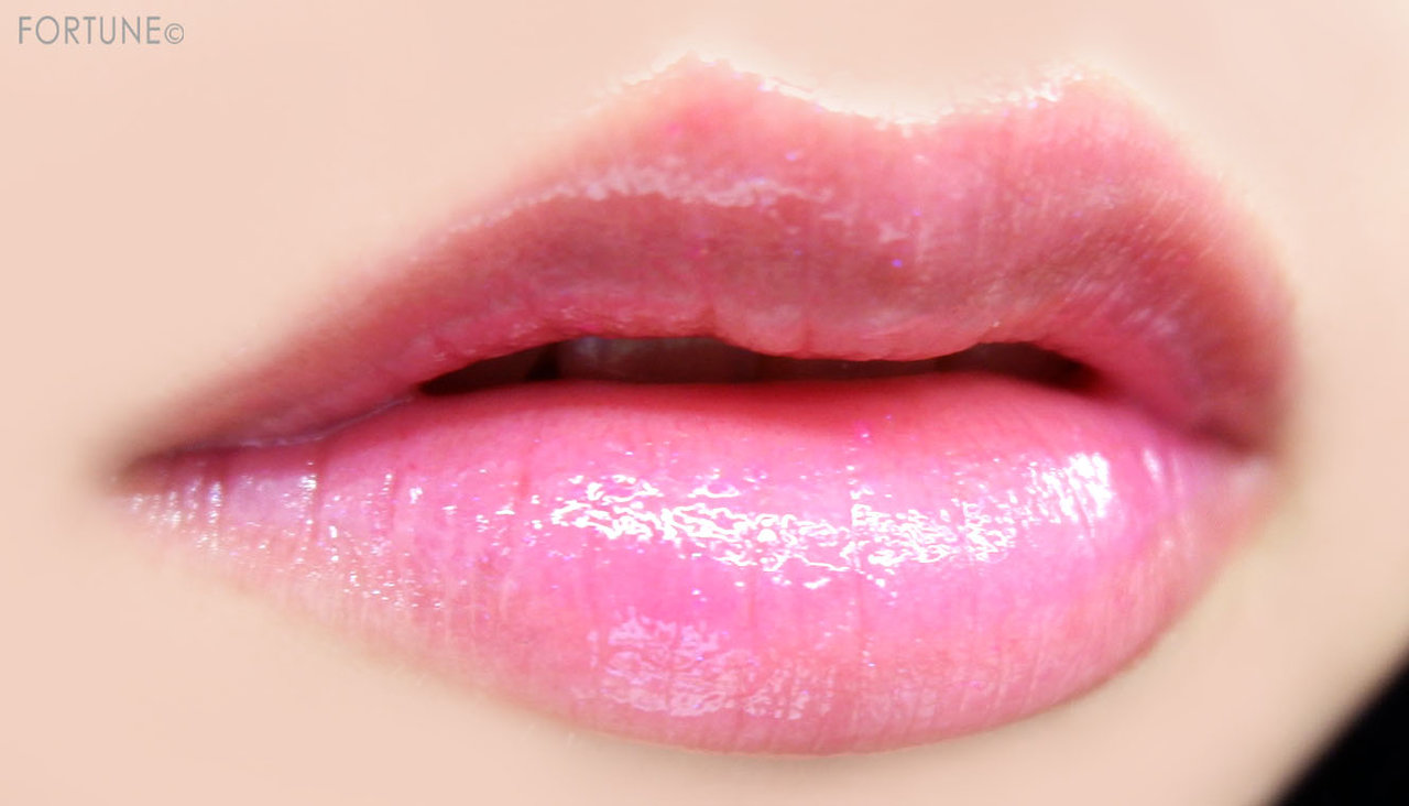 画像：「ジルスチュアート　サムシングピュアブルー　マイリップス」