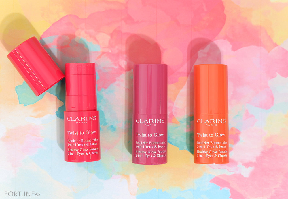 CLARINS(クラランス)/ツイスト＆グロー パウダースティック 全3色