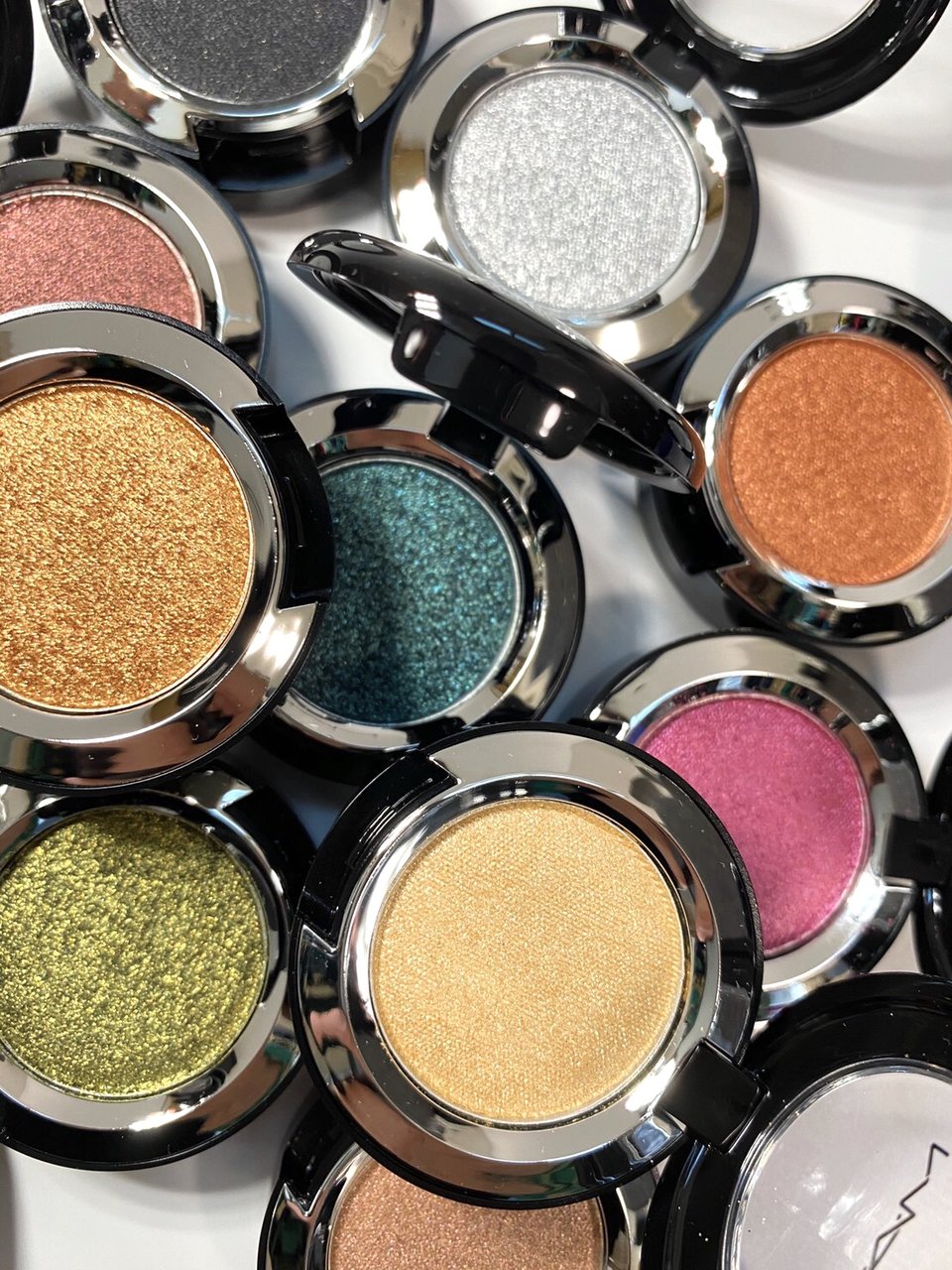 M·A·C(マック)「ダズルシャドウ エクストリーム」