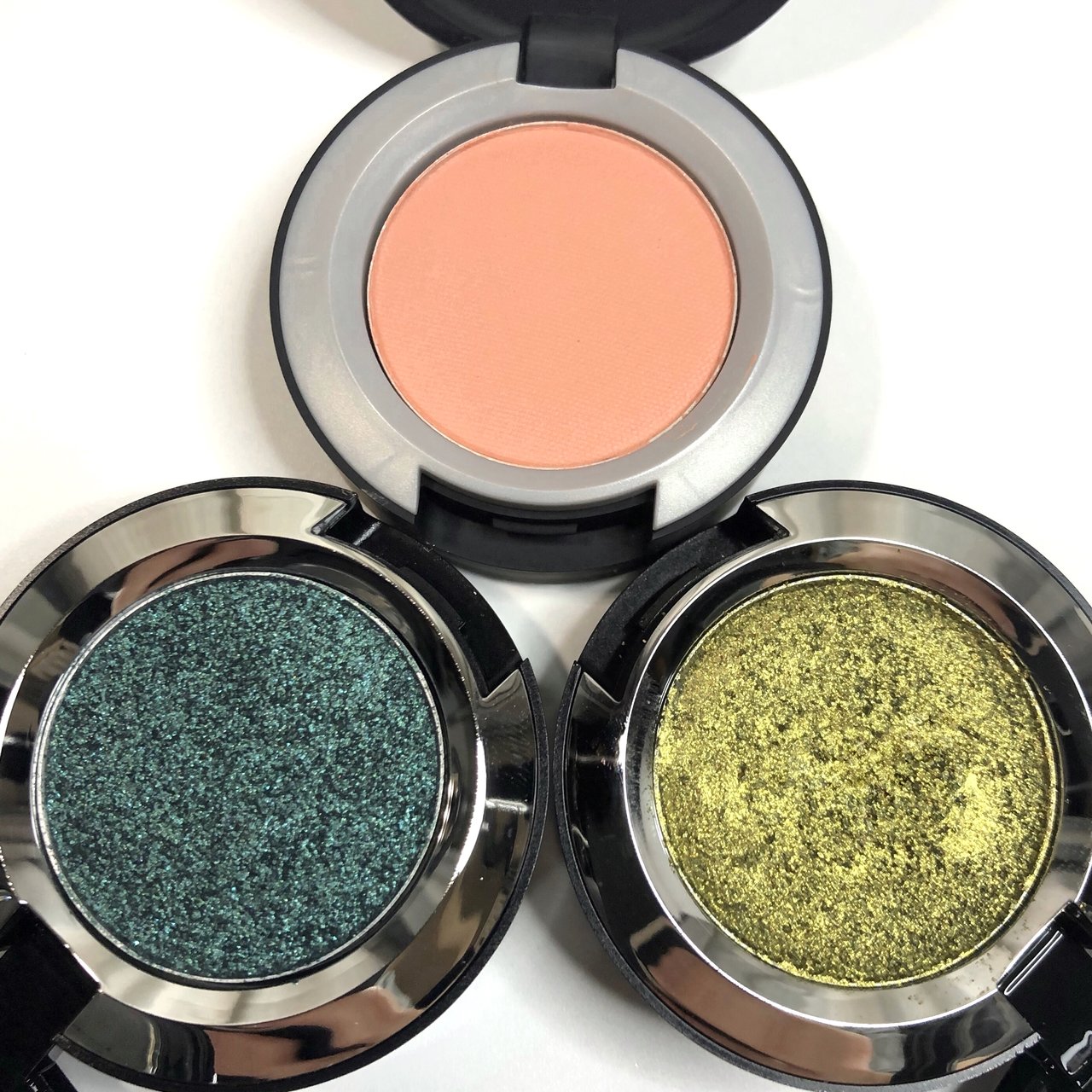 M·A·C(マック)「ダズルシャドウ エクストリーム」エメラルド カット/ジョワ ドゥ グリッツ