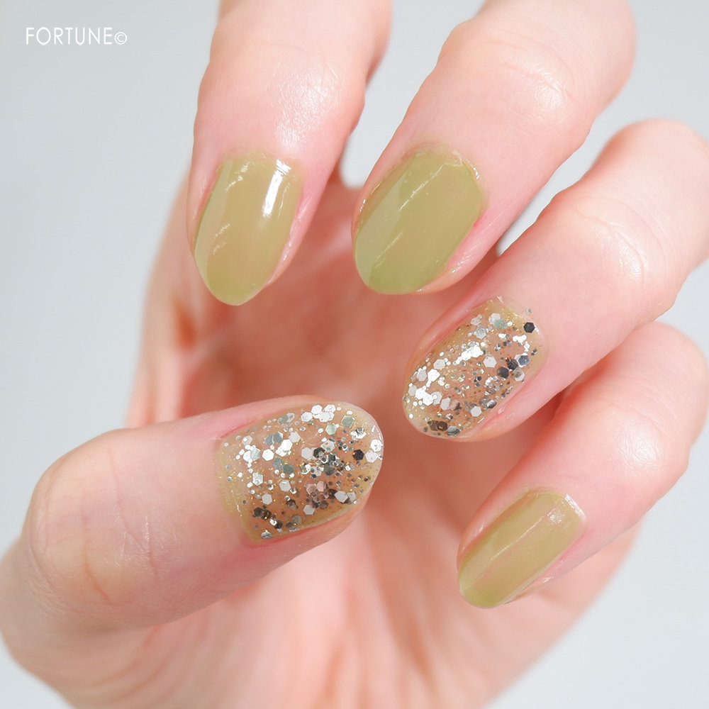 CANMAKE（キャンメイク）カラフルネイルズ「N38　ジュエリードロップ」