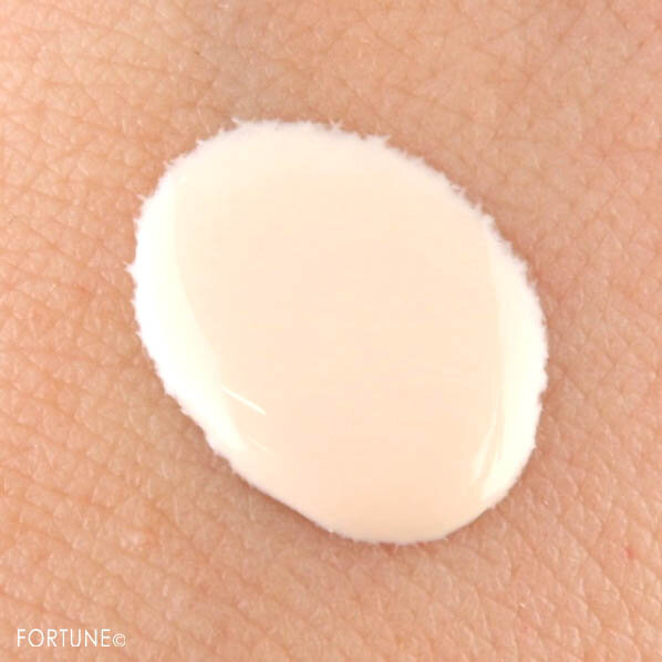 画像：CANMAKE（キャンメイク）「マシュマロキープベース 01」