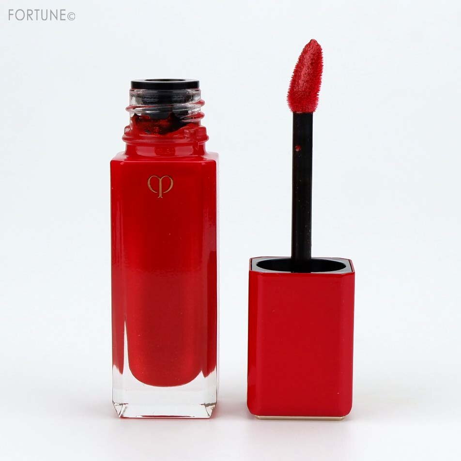 画像：クレ・ド・ポー ボーテ『レジェンドカラーコレクション』「ルージュリキッドルミヌ エタンスラン」103 レジェンド