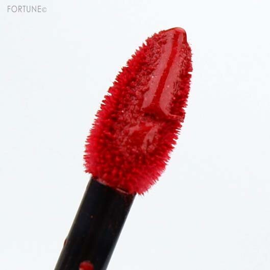 画像：クレ・ド・ポー ボーテ『レジェンドカラーコレクション』「ルージュリキッドルミヌ エタンスラン」103 レジェンド