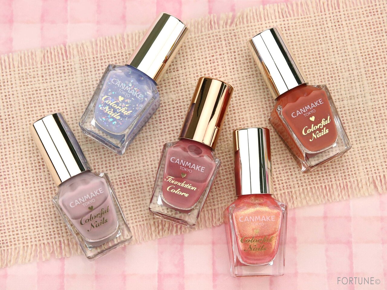 画像：CANMAKE（キャンメイク）「ファンデーションカラーズ」「カラフルネイルズ」