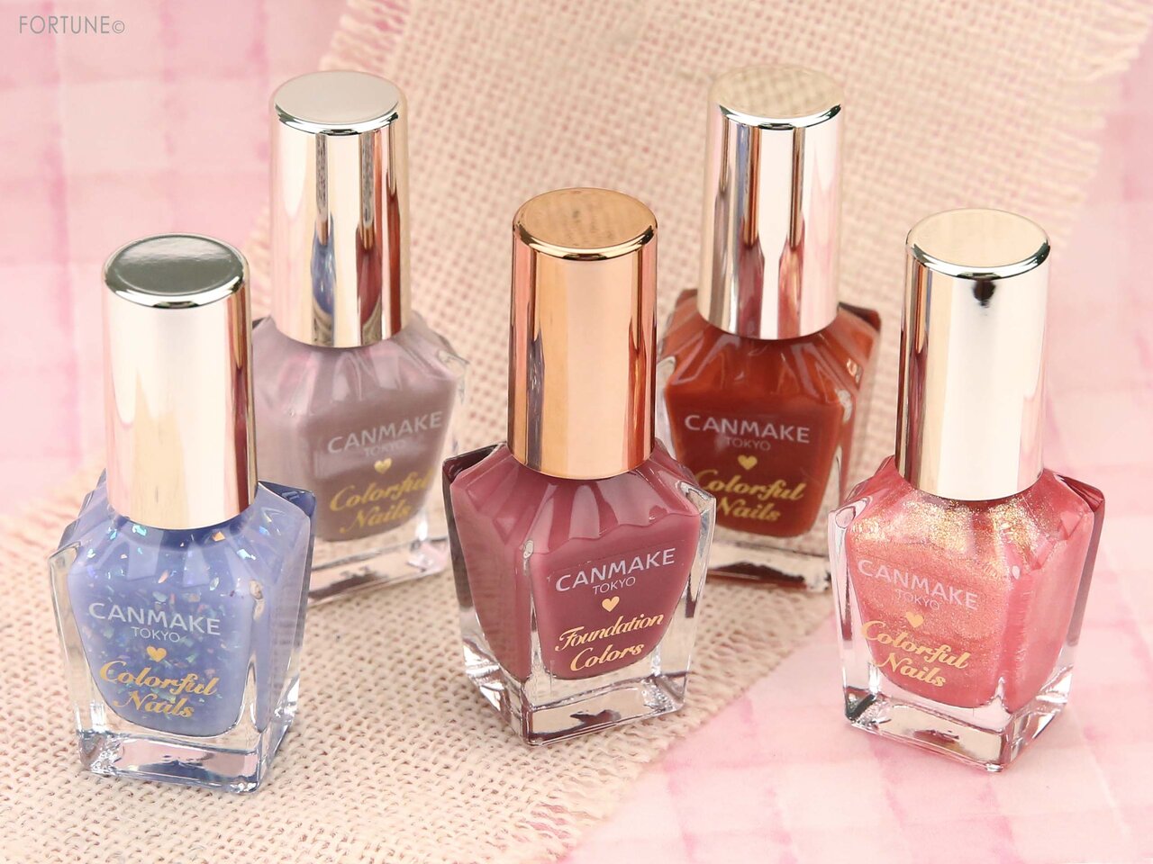 画像：CANMAKE（キャンメイク）「ファンデーションカラーズ」「カラフルネイルズ」
