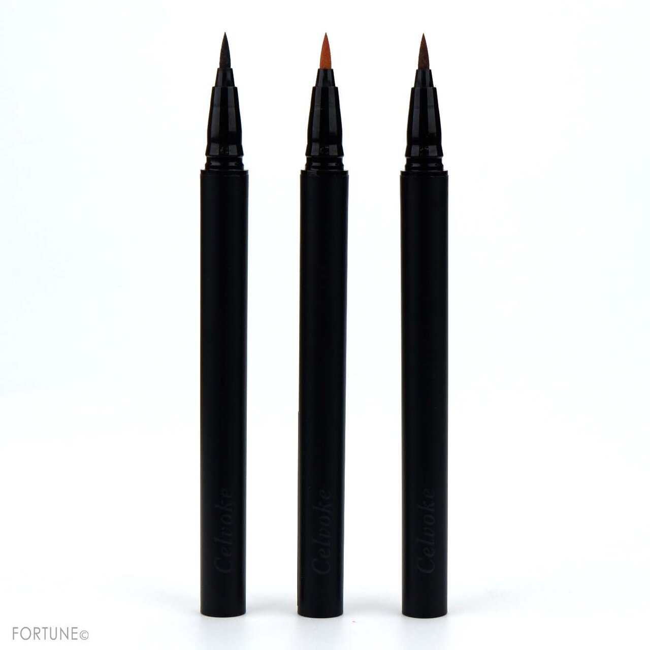 画像：Celvoke（セルヴォーク）「シュアネス アイライナー リキッド M」新限定3色