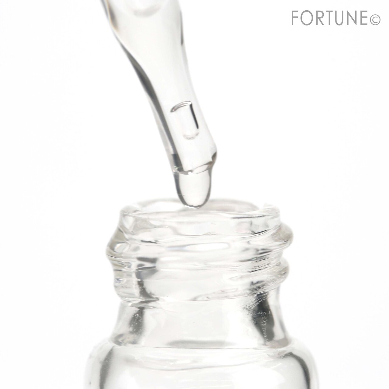 画像：Amplitude（アンプリチュード）「クリア リップコート」