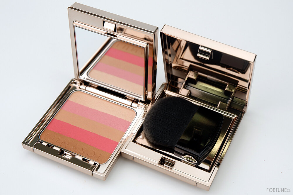  LUNASOL（ルナソル）『シックコンシャスブブレンダー』