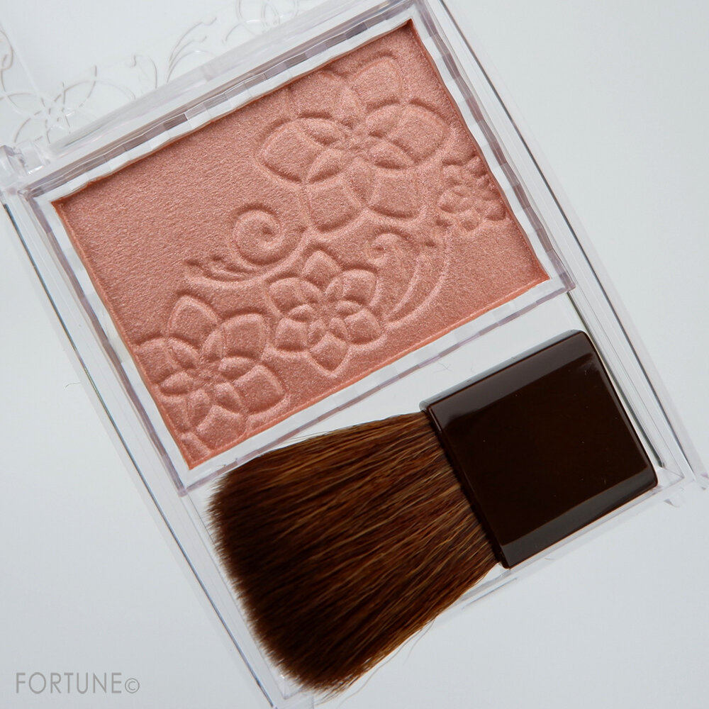 CEZANNE（セザンヌ）『パールグロウチーク』『ラスティンググロスリップ』『ボリュームラッシュマスカラ』