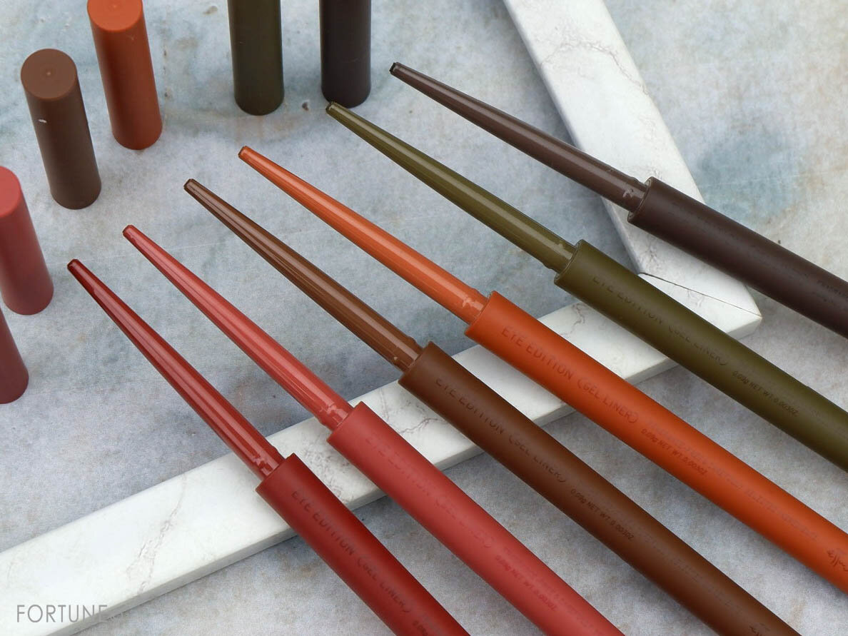 画像：ettusais（エテュセ）アイエディション（ジェルライナー）