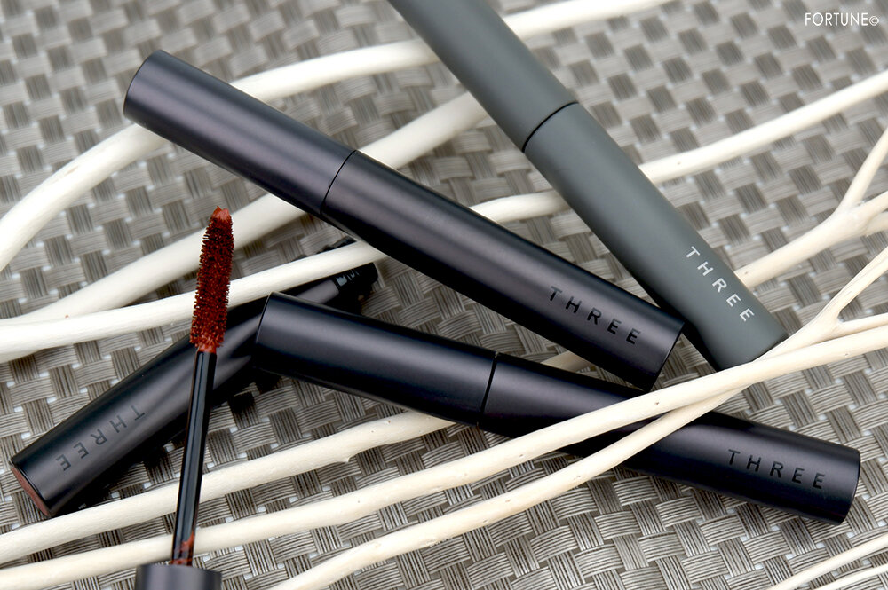 画像：『THREE アートエクスプレッショニストマスカラ』『THREE アイラッシュケアアンドトリートメントリムーバー』