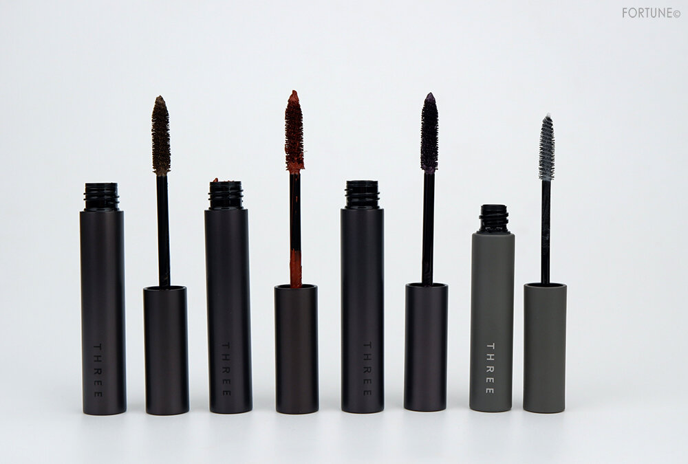 画像：『THREE アートエクスプレッショニストマスカラ』『THREE アイラッシュケアアンドトリートメントリムーバー』