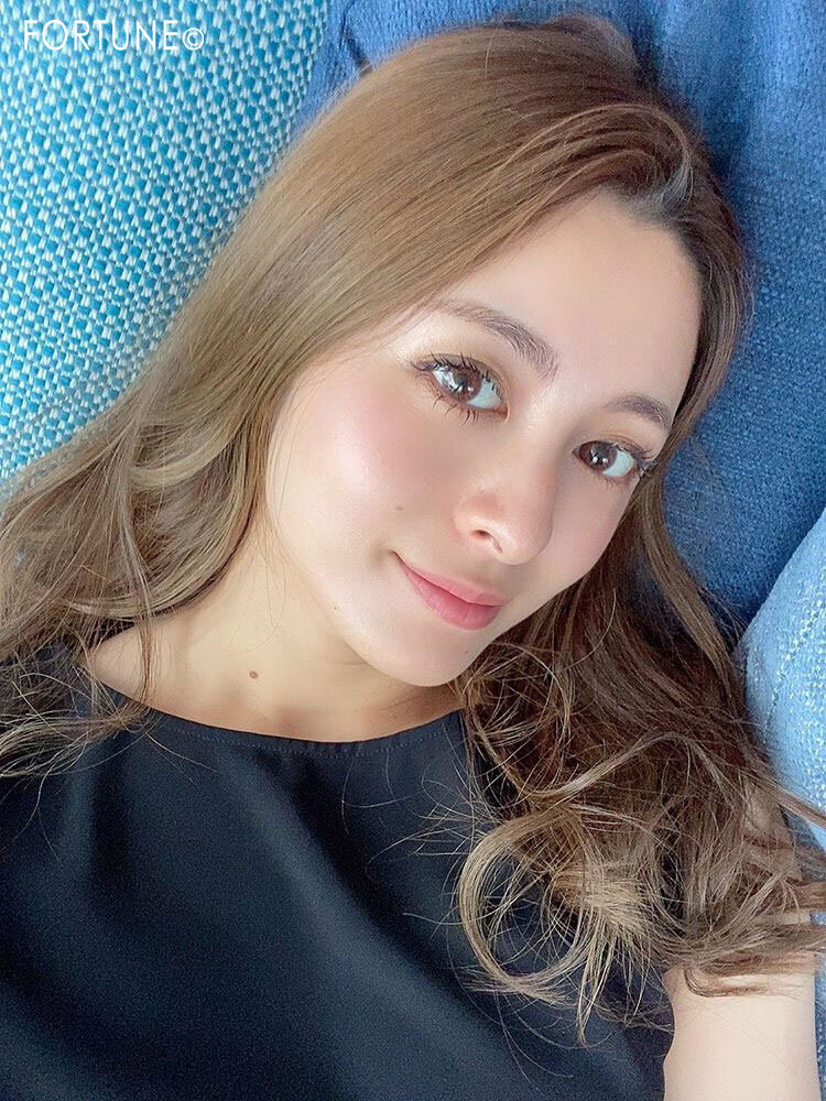 【FORTUNE美女ポーチ Vol.25】大阪フリーモデル・インフルエンサー「asuka(あすか)」