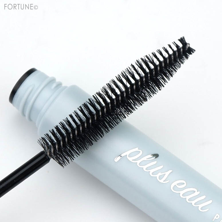 画像：plus eau（プリュスオー）「ポイントリペア ピュア」