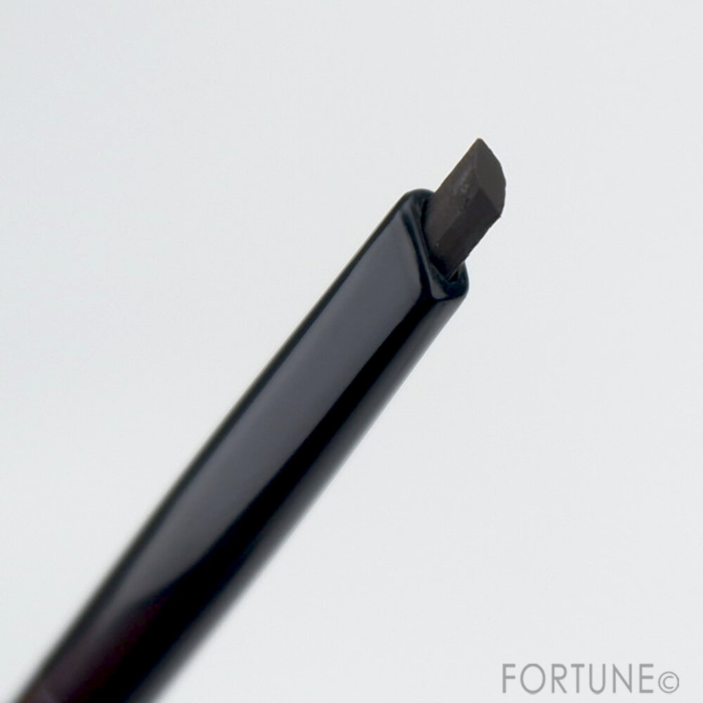 画像：中国コスメブランド 花西子（Florasis）「七夕限定ボックス」「螺黛アイブローペンシル」