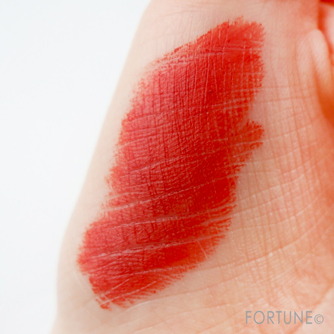 画像：中国コスメブランド 花西子（Florasis）「七夕限定ボックス」「同心鎖口紅」