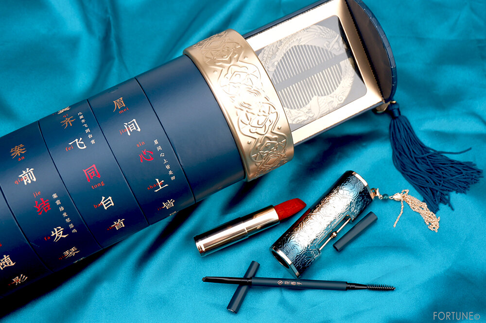 画像：中国コスメブランド 花西子（Florasis）「七夕限定ボックス」