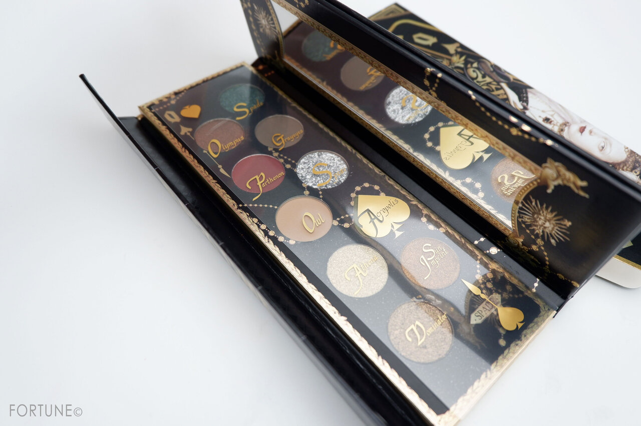 中国コスメ「BLACK TIME（ブラックタイム）」クイーン 10色アイシャドウパレット