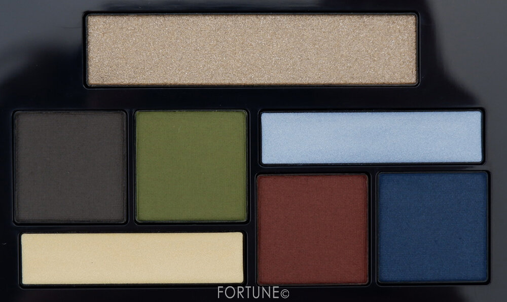 画像：Amplitude（アンプリチュード）2020クリスマスコフレ『アイカラーパレット ホリデーリミテッド』