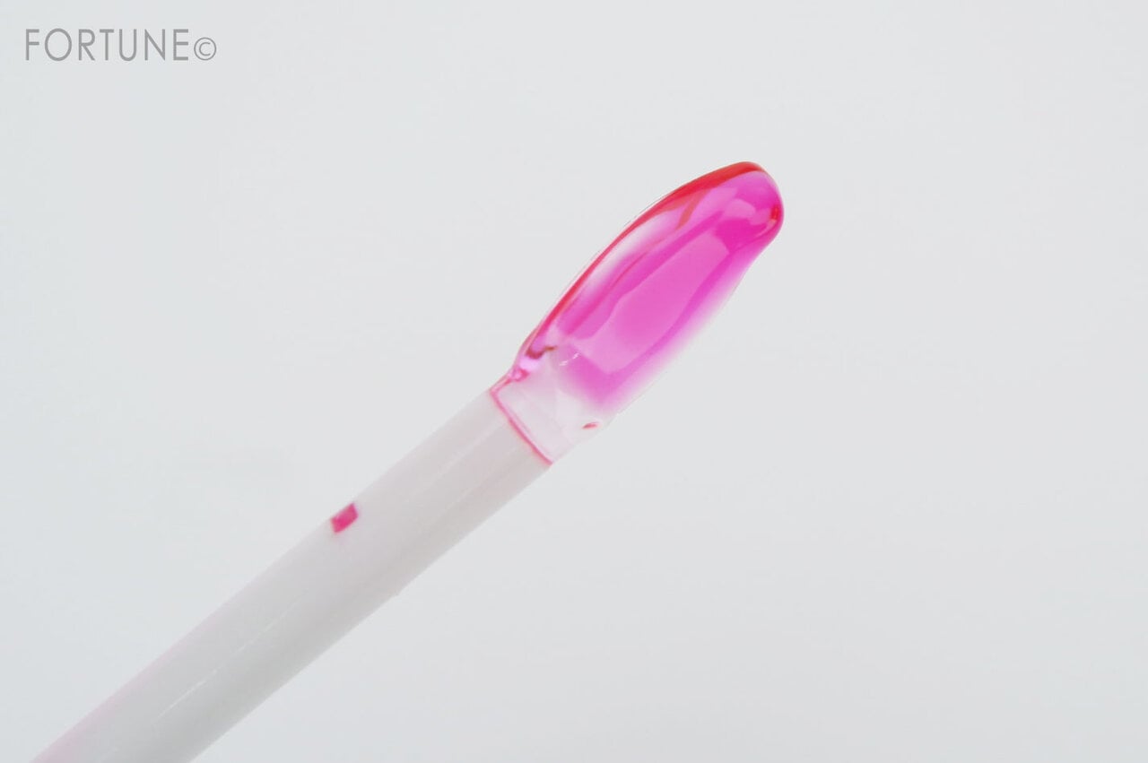 画像：2020クリスマスコフレ「RMK ホリデールック レッドメイクアップキット 2020」リップジェリーグロス