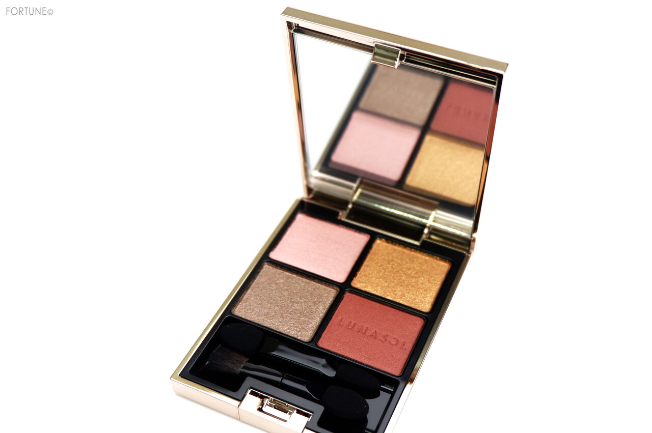 画像：LUNASOL（ルナソル）2020クリスマスコフレ「ルナソル アイカラーレーション」