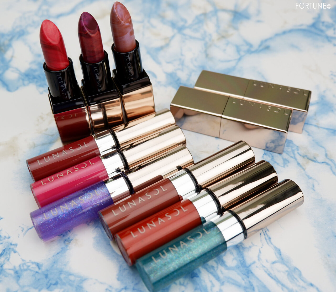 LUNASOL（ルナソル）2020クリスマスコフレ『マージングカラーリップブラッシュ』『ホリデーリップキット』