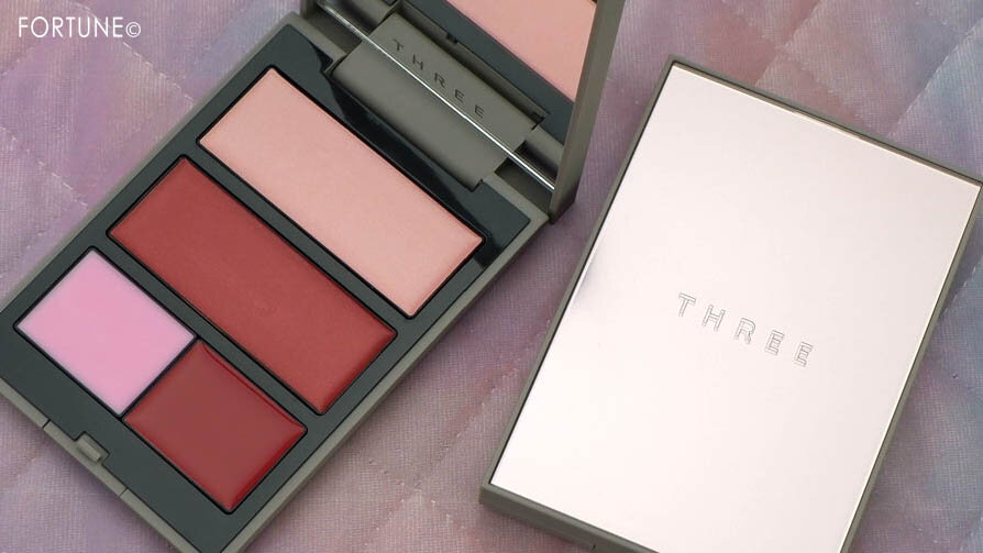 THREE(スリー) 2020秋限定パレット『THREE グローフリーダムパレットライジング』