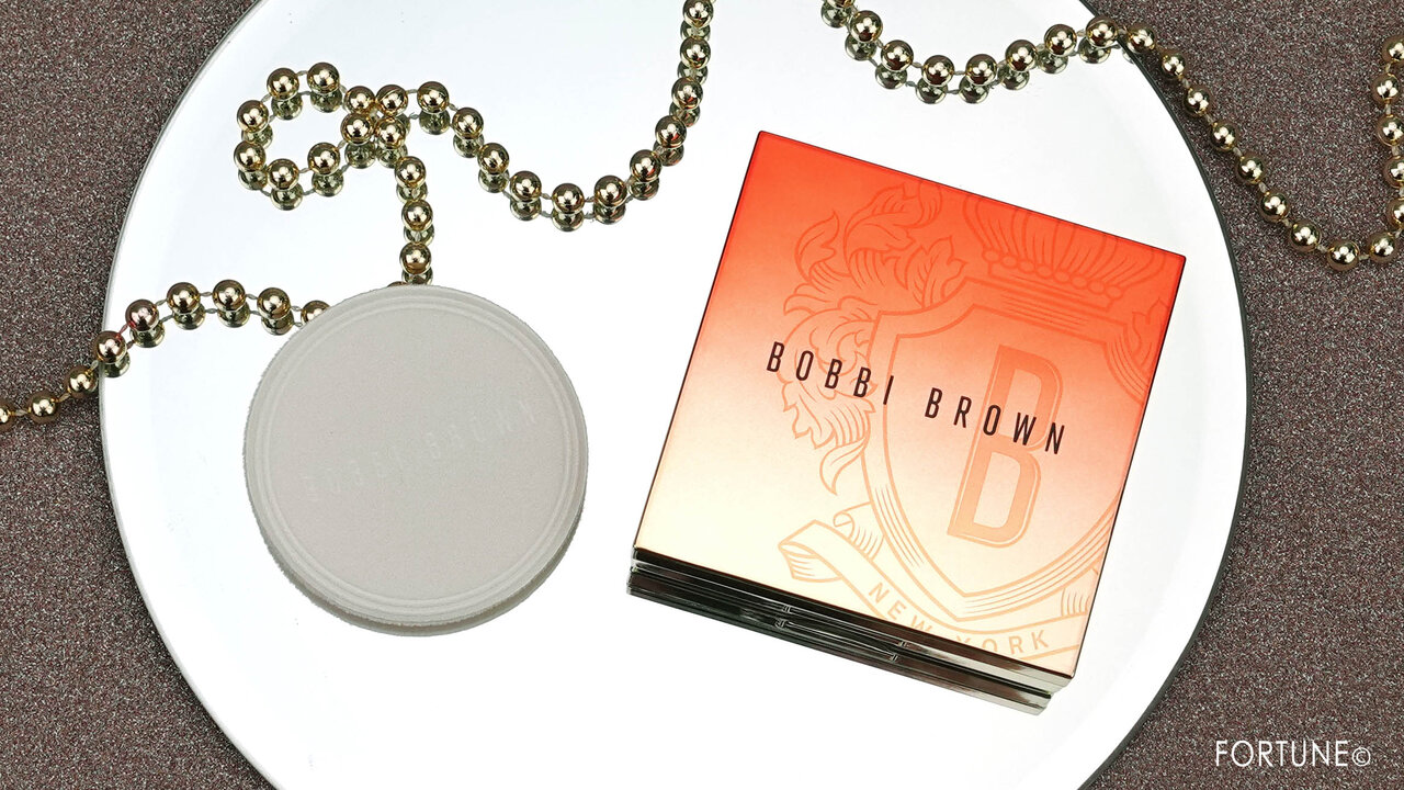 BOBBI BROWN(ボビイ ブラウン) Bobbi Brown x Ni Ni COLLECTION/2020年秋冬 新作コスメ「シアーフィニッシュ プレストパウダー」