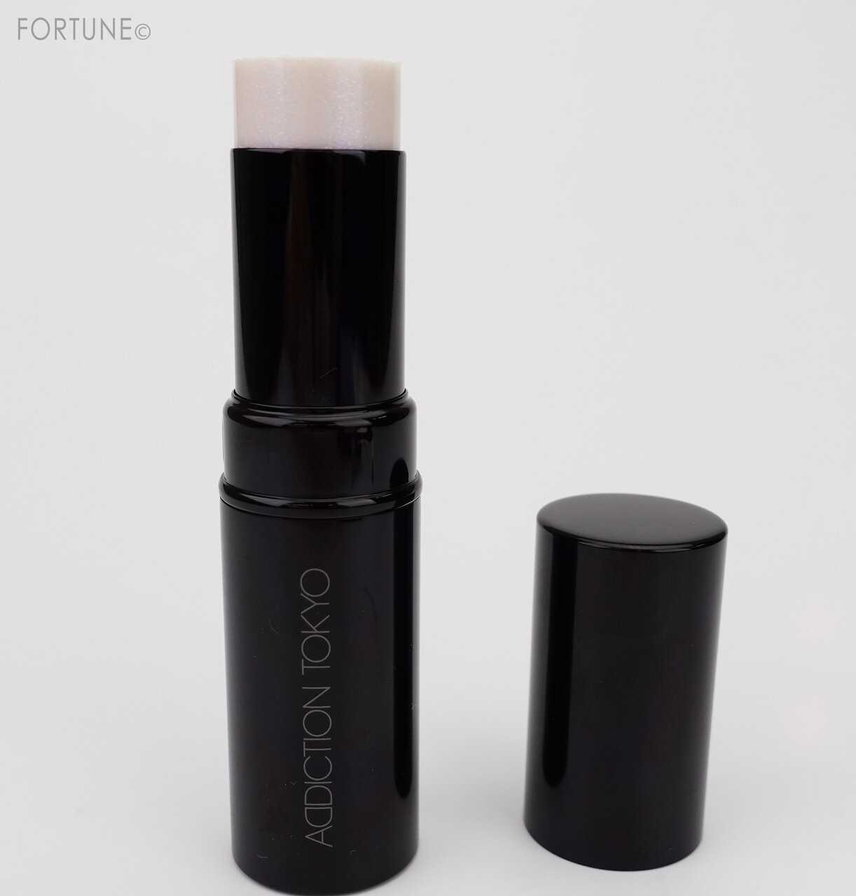 画像：ADDICTION（アディクション）クリスマスコフレ「アディクション ザ グロウ スティック “イリディセント ユーフォリア”」