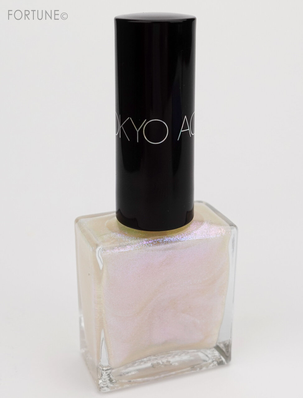 画像：ADDICTION（アディクション）クリスマスコフレ「ホリデー アディクション “イリディセント ユーフォリア”」