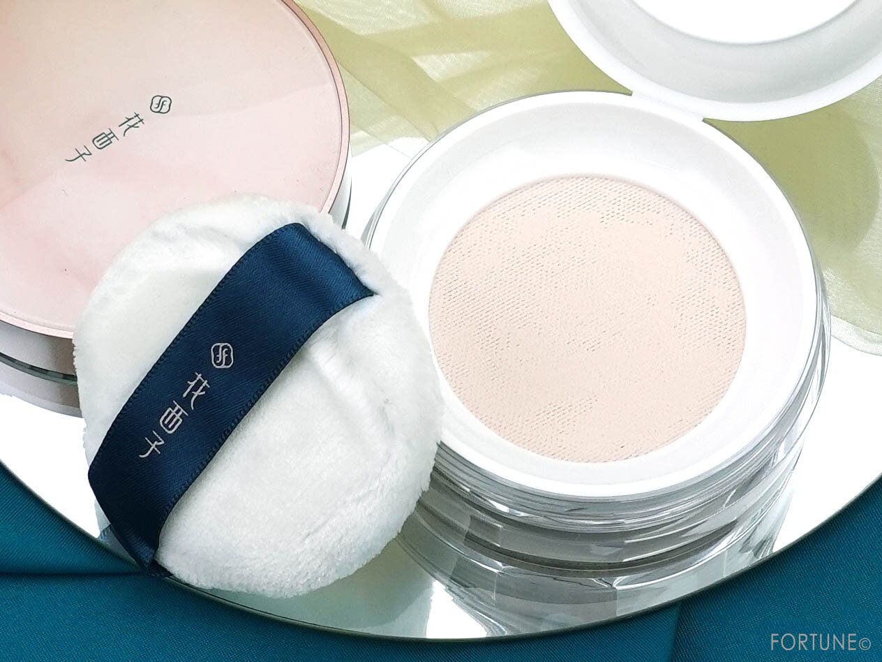 花西子／玉女桃花 エアフェイスパウダー