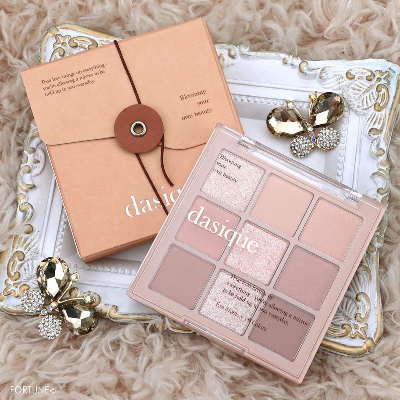 画像：dasique（デイジーク）『デイジークシャドウパレット』05 サンセットミュリー