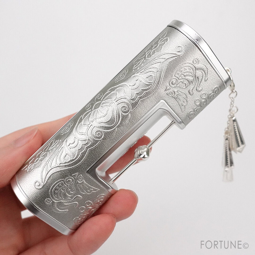 花露養唇・同心錠リップスティック／M 145　朱碟錠