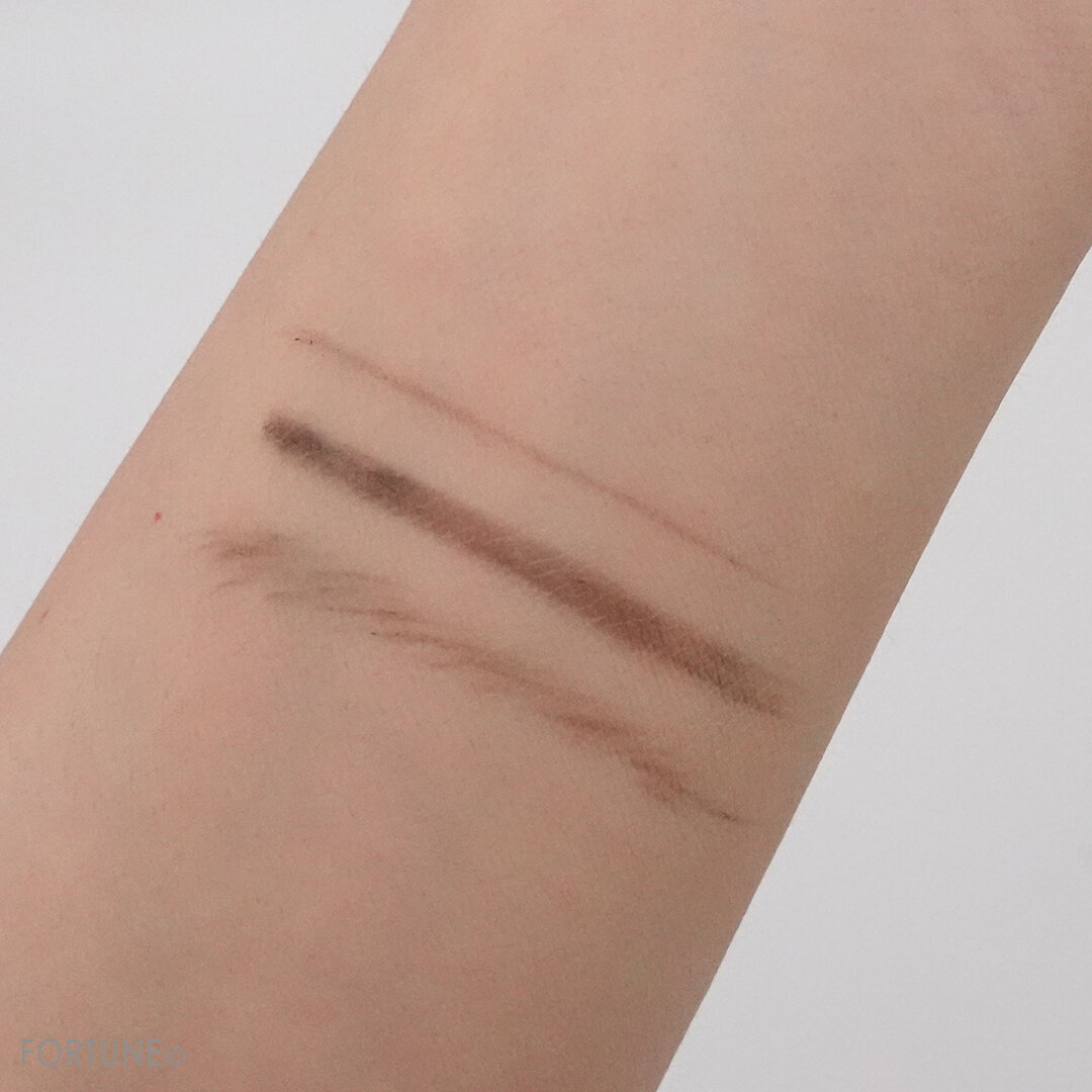 花西子　螺黛生花　アイブロウペンシル（極細芯）／MF05　螺黛栗色