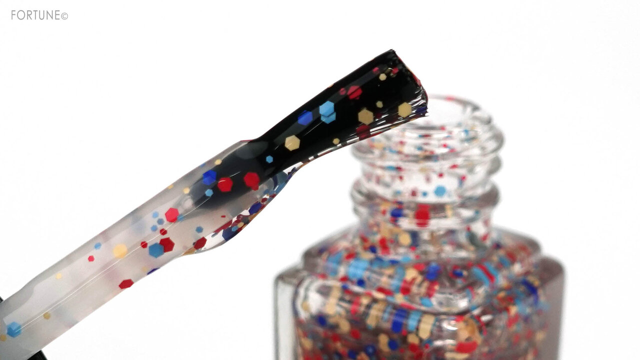 THREE（スリー） 2020 ホリデー メイクアップ コレクション ／ネイルポリッシュ