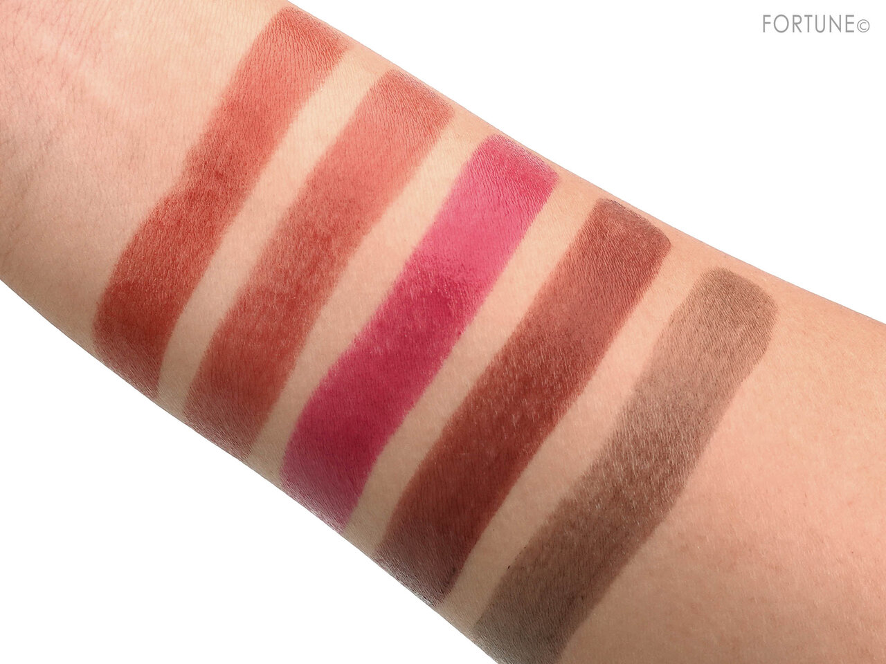 ADDICTION（アディクション） 2020年冬 新作コスメ『アディクション ザ リップスティック エクストレム シャイン』