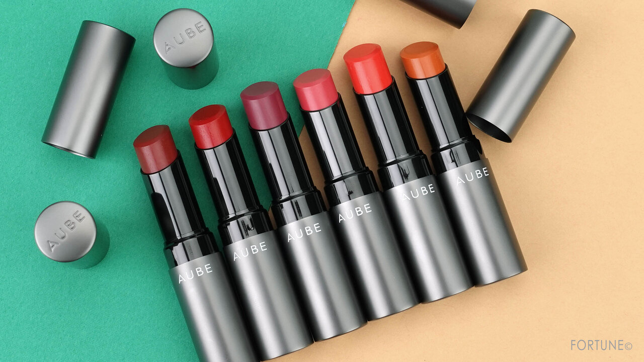 AUBE/オーブ 新作コスメ 2020「タイムレスカラーリップ」スウォッチ・使用レビュー・レポ