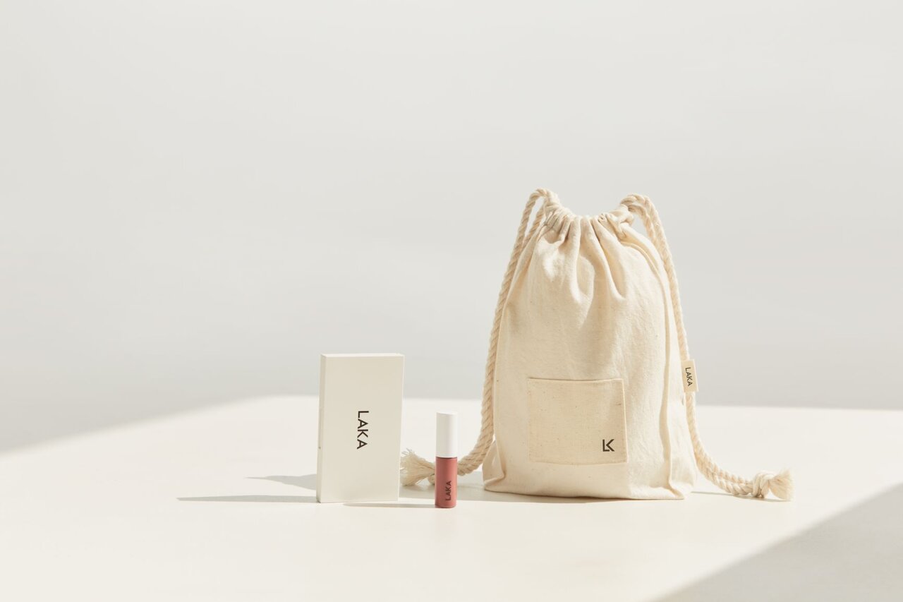 韓国コスメ LAKA(ラカ) 日本限定クリスマスコフレ 2020 新作コスメ「ジャストアイパレット限定セット」