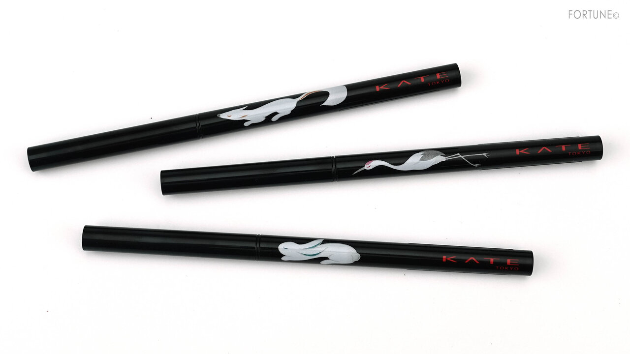 KATE(ケイト) 2020秋冬 新作コスメ 限定シリーズ「東京ヲトギバナシ」ケイト レアフィットジェルペンシル(Ｔ)　スウォッチ・使用レポ・レビュー